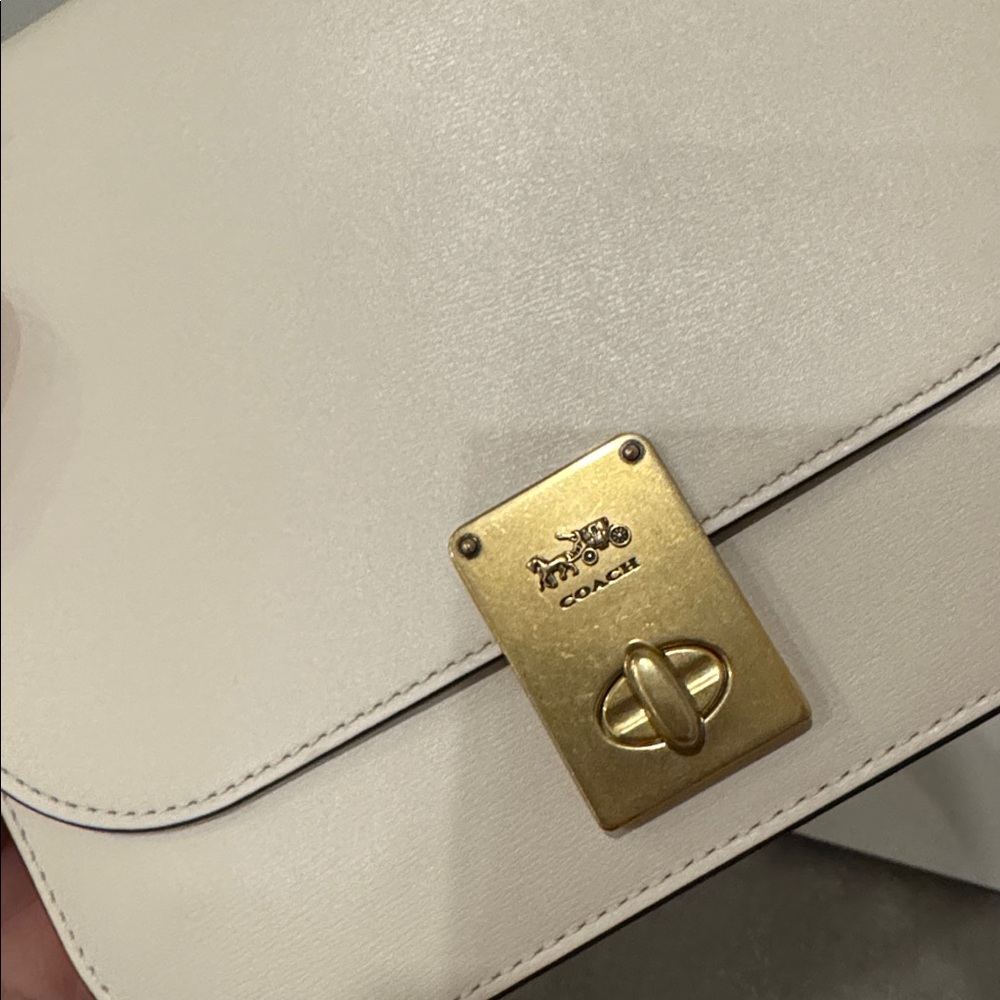 COACH Sutton Saddle Bag in Chalk NWOT purse leather - Picture 4 of 15